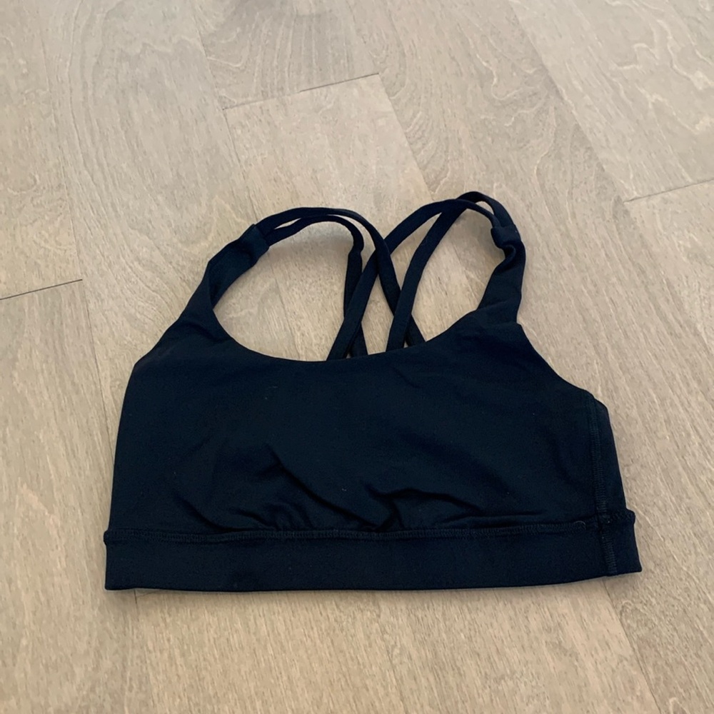 Lululemon sports bra size 4